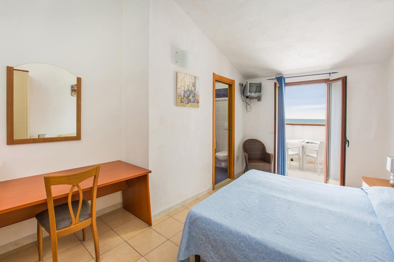 Albergo Labotte Vieste Buitenkant foto