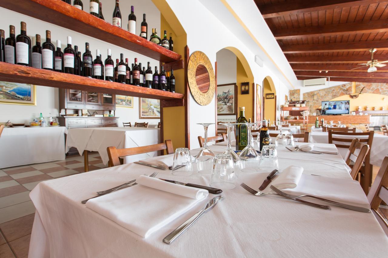 Albergo Labotte Vieste Buitenkant foto