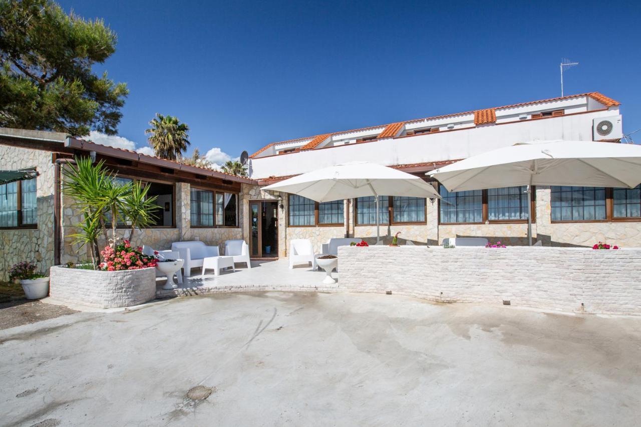 Albergo Labotte Vieste Buitenkant foto